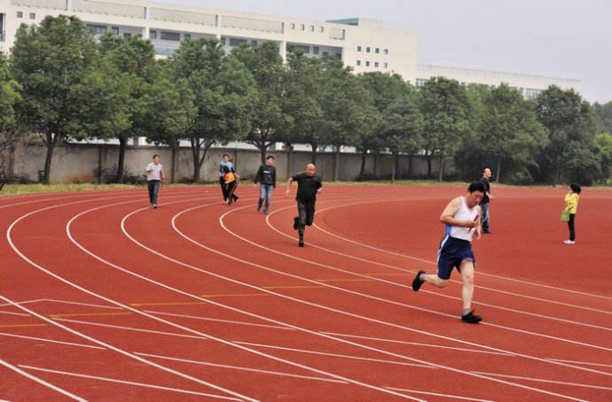 气力输送厂家员工在运动会